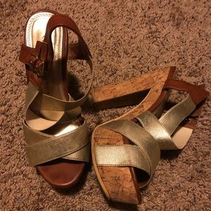 Gold cork & cognac platform heel